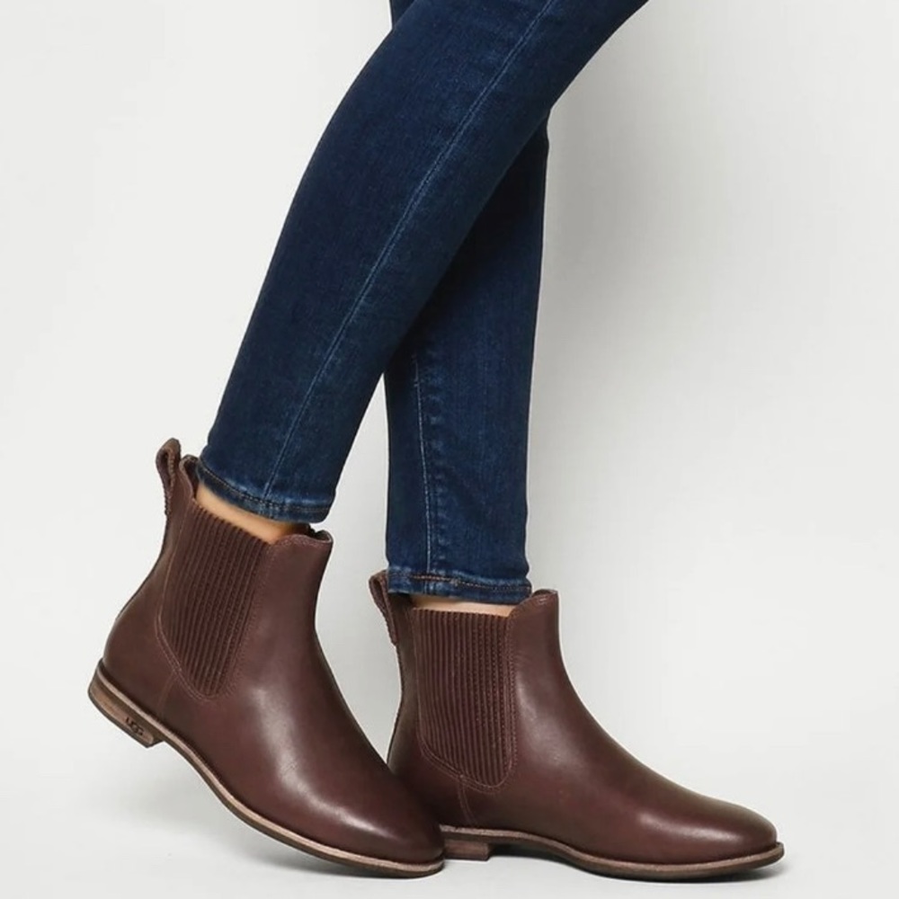 UGGS Chelsey Joey boots